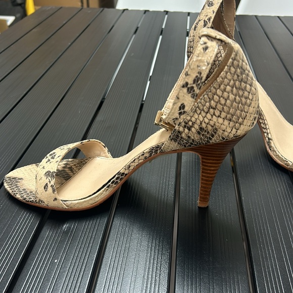 Leopard open toe heels - Picture 2 of 4